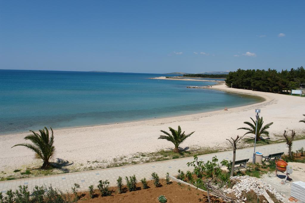 Apartments Cecilija Povljana Εξωτερικό φωτογραφία