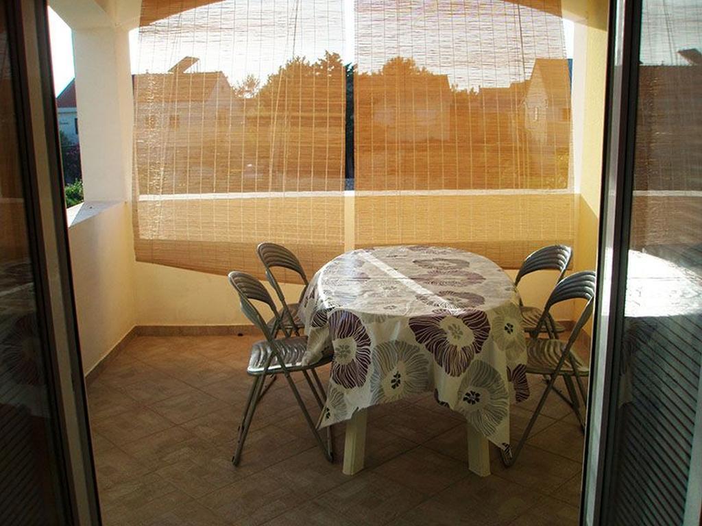 Apartments Cecilija Povljana Δωμάτιο φωτογραφία